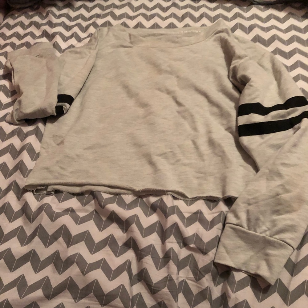 Grey cropped sweater